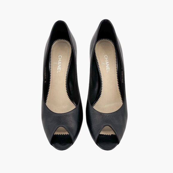 Chanel Peep Toe CC Logo Pearl Black Leather Pumps High Heels Size 38.5 US 7.5-8 - Picture 2 of 16